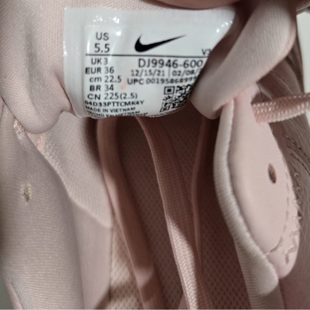 Nike Pink Low-Top Sneakers Classic Design - Picture 4 of 4